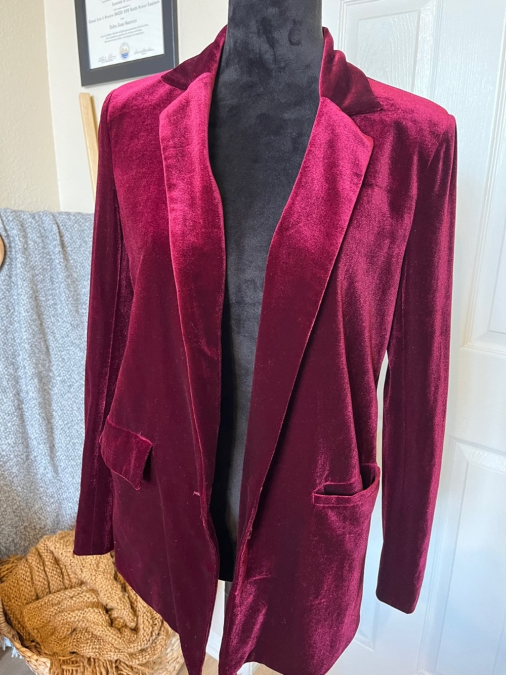 Vintage Women's Velvet Blazer Jacket in Deep Burgundy